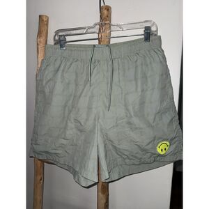 Market Smile Face Green Shorts Mens Large Green Nylon Mesh Lined Streetwear